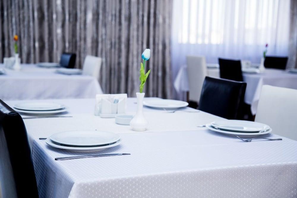 Astola Hotel Baku Kültér fotó