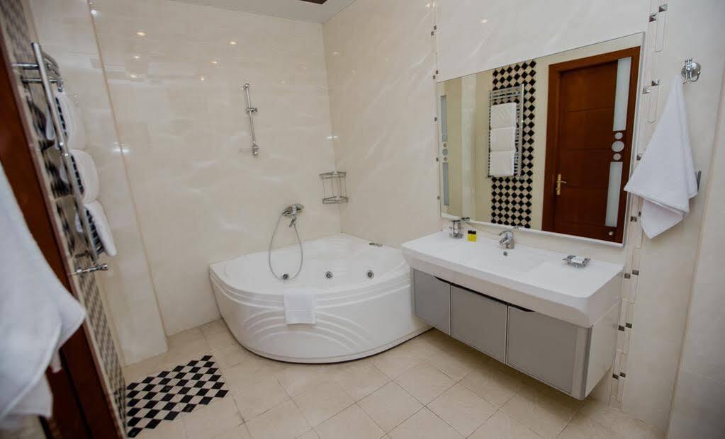 Astola Hotel Baku Kültér fotó